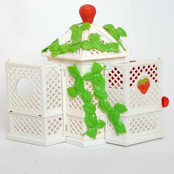 ADORABLE Vintage Strawberry Shortcake Gazebo American Greetings 1981 - Picture 11 of 15